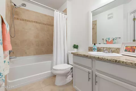 Bath - 4600 E Moody Blvd, Bunnell, FL 32110 photo 3 of 3