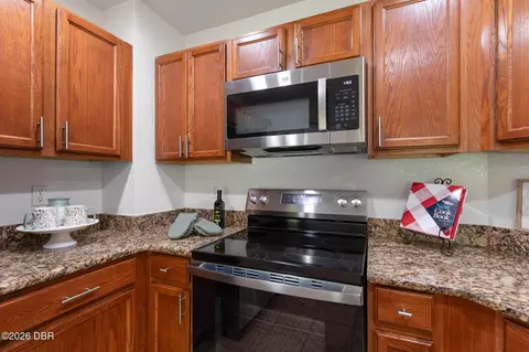 Kitchen - 4600 E Moody Blvd, Bunnell, FL 32110 photo 5 of 7