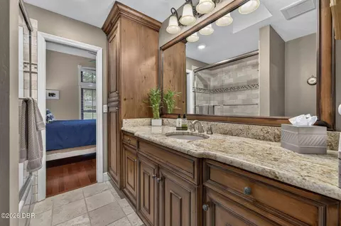Bath - 1817 SE 34th Ln, Ocala, FL 34471 photo 6 of 9