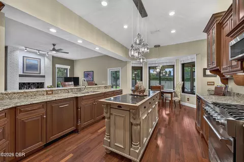 Kitchen - 1817 SE 34th Ln, Ocala, FL 34471 photo 6 of 9