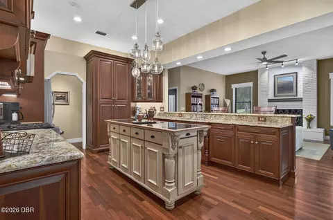 Kitchen - 1817 SE 34th Ln, Ocala, FL 34471 photo 4 of 9