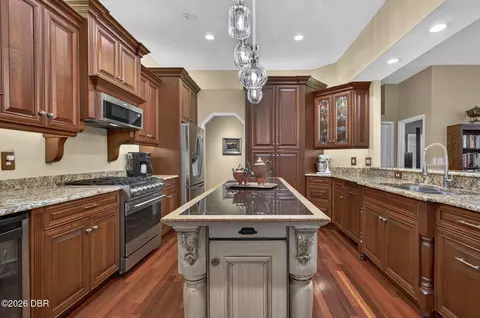 Kitchen - 1817 SE 34th Ln, Ocala, FL 34471 photo 3 of 9