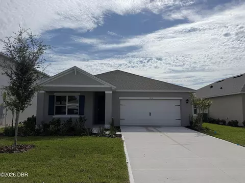 1032 Champion Ridge Dr, Daytona Beach, FL 32124