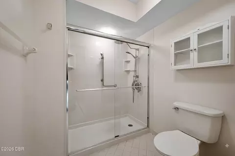 Bath - 99 Old Barn Trl, Ormond Beach, FL 32174 photo 3 of 4