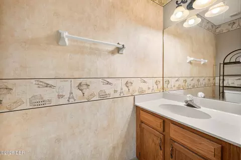 Bath - 99 Old Barn Trl, Ormond Beach, FL 32174 photo 1 of 4