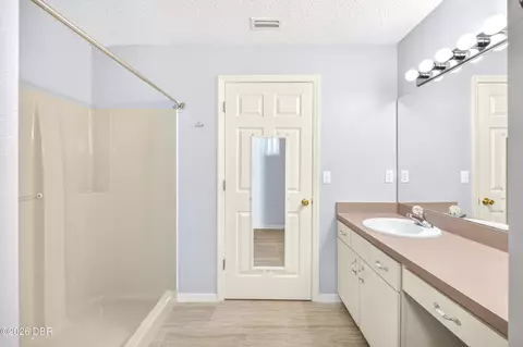 Bath - 3047 Yule Tree Dr, Edgewater, FL 32141 photo 4 of 6