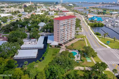 404 S Beach St, Daytona Beach, FL 32114