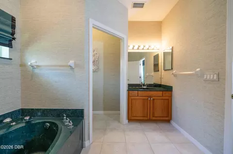 Bath - 3722 Longford Cir, Ormond Beach, FL 32174 photo 3 of 4