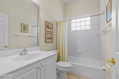 Bath - 1309 Munster Cir, Ormond Beach, FL 32174 photo 1 of 3