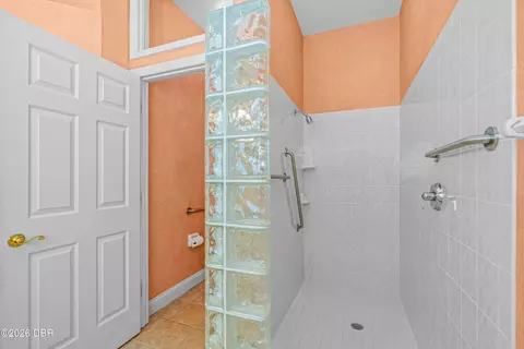Bath - 1309 Munster Cir, Ormond Beach, FL 32174 photo 3 of 3