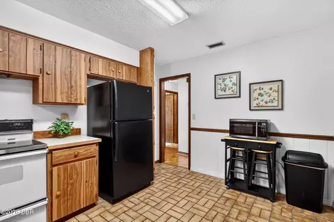 Kitchen - 6 Parkside Way, Ormond Beach, FL 32174 photo 3 of 3