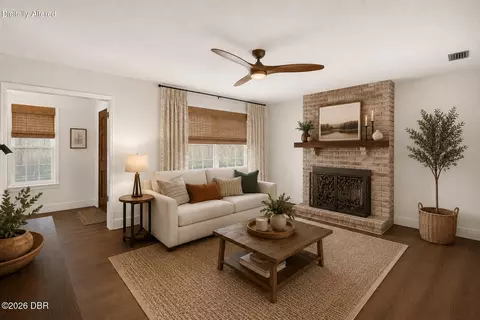 Living - 6 Parkside Way, Ormond Beach, FL 32174 photo 2 of 4
