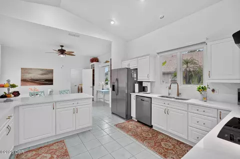 Kitchen - 426 Harbour Town Ln, Ormond Beach, FL 32174 photo 2 of 4