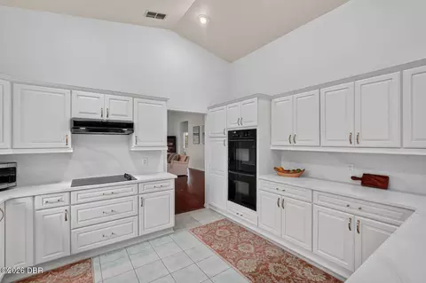 Kitchen - 426 Harbour Town Ln, Ormond Beach, FL 32174 photo 3 of 4