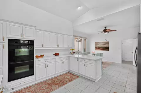 Kitchen - 426 Harbour Town Ln, Ormond Beach, FL 32174 photo 4 of 4
