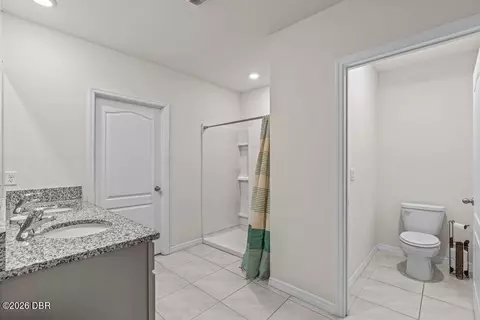 Bath - 281 Sunset Point Dr, Ormond Beach, FL 32174 photo 3 of 4