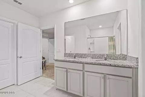 Bath - 281 Sunset Point Dr, Ormond Beach, FL 32174 photo 2 of 4