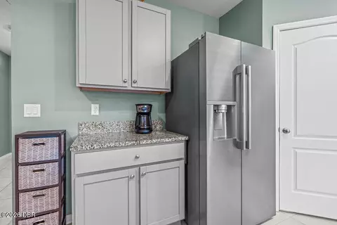 Kitchen - 281 Sunset Point Dr, Ormond Beach, FL 32174 photo 2 of 3