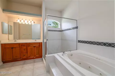 Bath - 3516 Tory Cir, Ormond Beach, FL 32174 photo 3 of 4