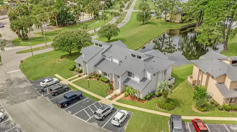 150 Blue Heron Dr, Daytona Beach, FL 32119