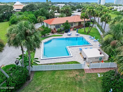 Exterior - 544 Marina Point Dr, Ormond Beach, FL 32176 photo 2 of 5