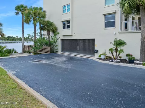 Exterior - 544 Marina Point Dr, Ormond Beach, FL 32176 photo 4 of 5