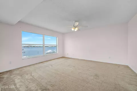 Bedroom - 544 Marina Point Dr, Ormond Beach, FL 32176 photo 2 of 7