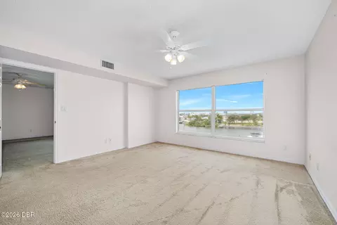 Bedroom - 544 Marina Point Dr, Ormond Beach, FL 32176 photo 3 of 7