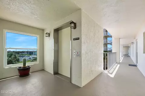 Entry Way - 544 Marina Point Dr, Ormond Beach, FL 32176 photo 1 of 2