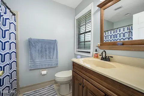 Bath - 2 Eagle Dr, Ormond Beach, FL 32174 photo 1 of 2