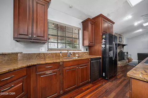 Kitchen - 2 Eagle Dr, Ormond Beach, FL 32174 photo 5 of 7