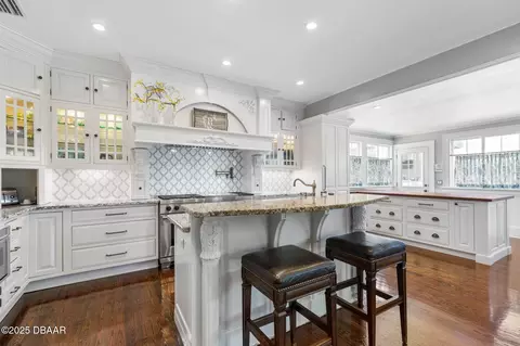 Kitchen - 253 John Anderson Dr, Ormond Beach, FL 32176 photo 5 of 9