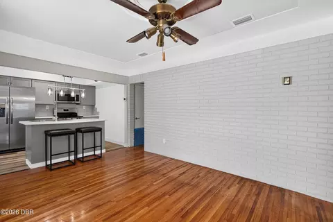 Living - 245 Jefferson St, Ormond Beach, FL 32174 photo 2 of 4