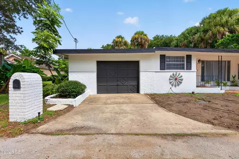 Exterior - 245 Jefferson St, Ormond Beach, FL 32174 photo 2 of 10