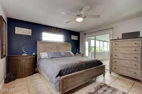Bedroom - 1026 Lake Ave, Edgewater, FL 32132 photo 4 of 5