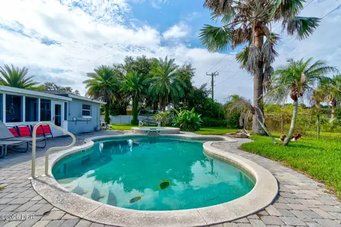 Exterior - 1026 Lake Ave, Edgewater, FL 32132 photo 5 of 7