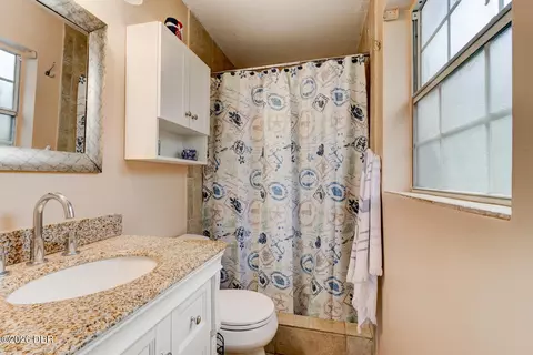 Bath - 1026 Lake Ave, Edgewater, FL 32132 photo 2 of 2