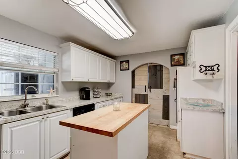 Kitchen - 1026 Lake Ave, Edgewater, FL 32132 photo 5 of 5