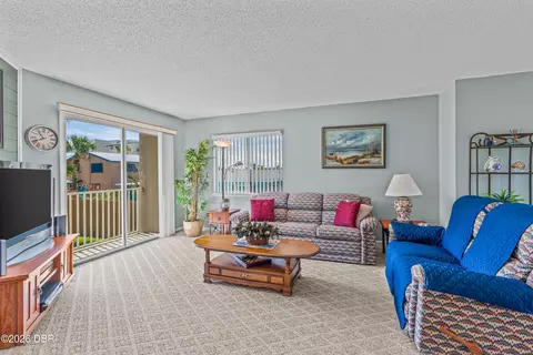 Living - 2898 Ocean Shore Blvd, Ormond Beach, FL 32176 photo 2 of 3