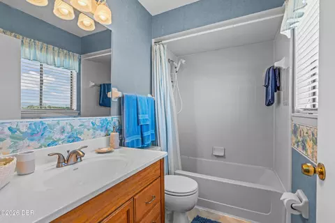 Bath - 2898 Ocean Shore Blvd, Ormond Beach, FL 32176 photo 4 of 4