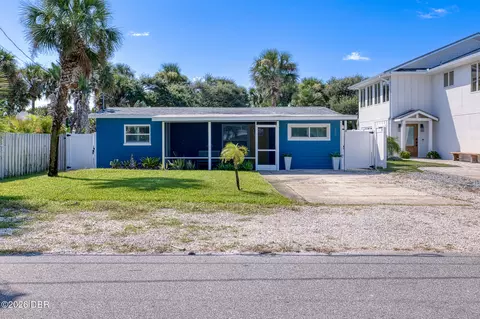839 E 10th Ave E, New Smyrna Beach, FL 32169