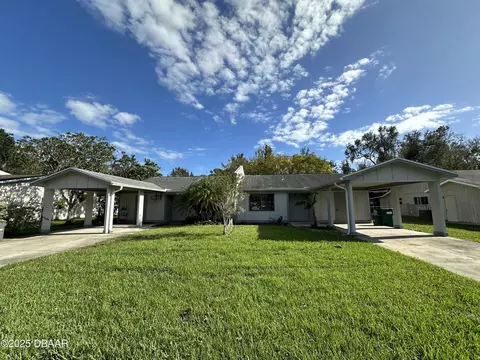905 Royal Oak Ct, Holly Hill, FL 32117