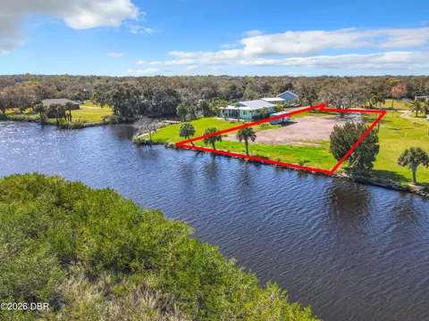 613 Bay Dr, New Smyrna Beach, FL 32168