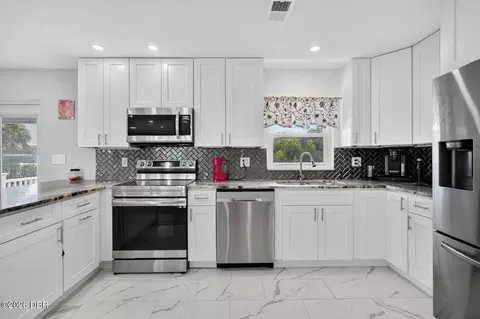 10 E Tipperary Ln, Ormond Beach, FL 32176 photo 14