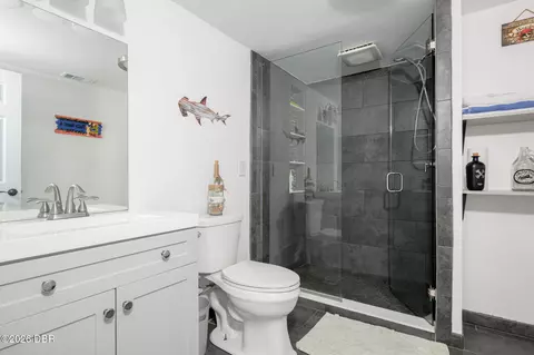 Bath - 215 Cumberland Ave, Ormond Beach, FL 32174 photo 1 of 2