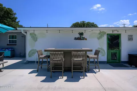 Exterior - 215 Cumberland Ave, Ormond Beach, FL 32174 photo 12 of 13