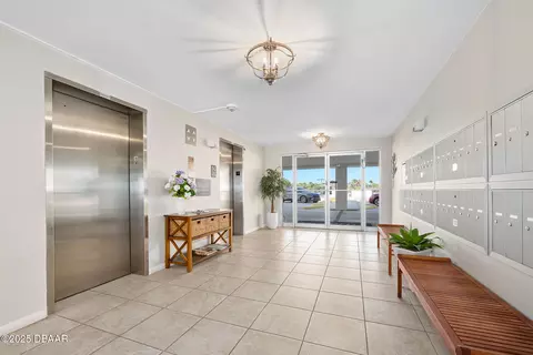 Entry Way - 111 S Atlantic Ave, Ormond Beach, FL 32176 photo 3 of 4