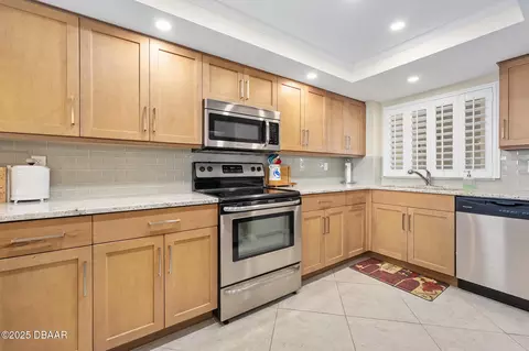 Kitchen - 111 S Atlantic Ave, Ormond Beach, FL 32176 photo 2 of 3