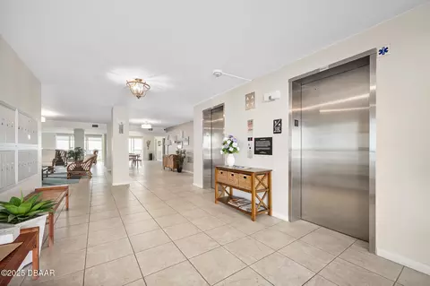 Entry Way - 111 S Atlantic Ave, Ormond Beach, FL 32176 photo 4 of 4
