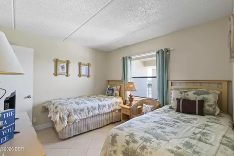 Bedroom - 2700 Ocean Shore Blvd, Ormond Beach, FL 32176 photo 4 of 5